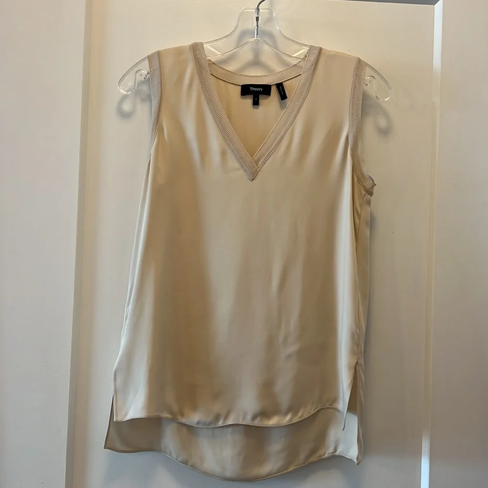 Theory V-Neck Shell Top - Picture 4 of 7
